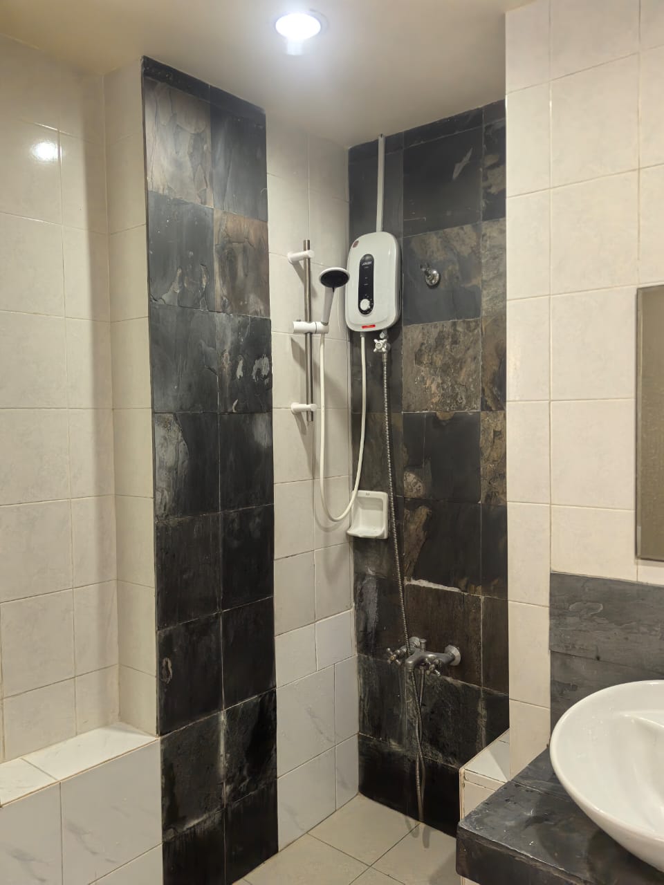 Ritze Perdana 1 Damansara Perdana Partly Furnish - photo 3