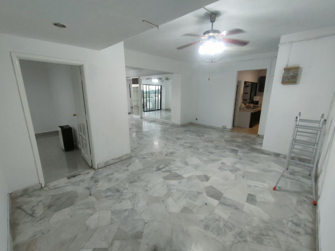 High Floor Kiara Park Ttdi Partly Furnish - photo 8