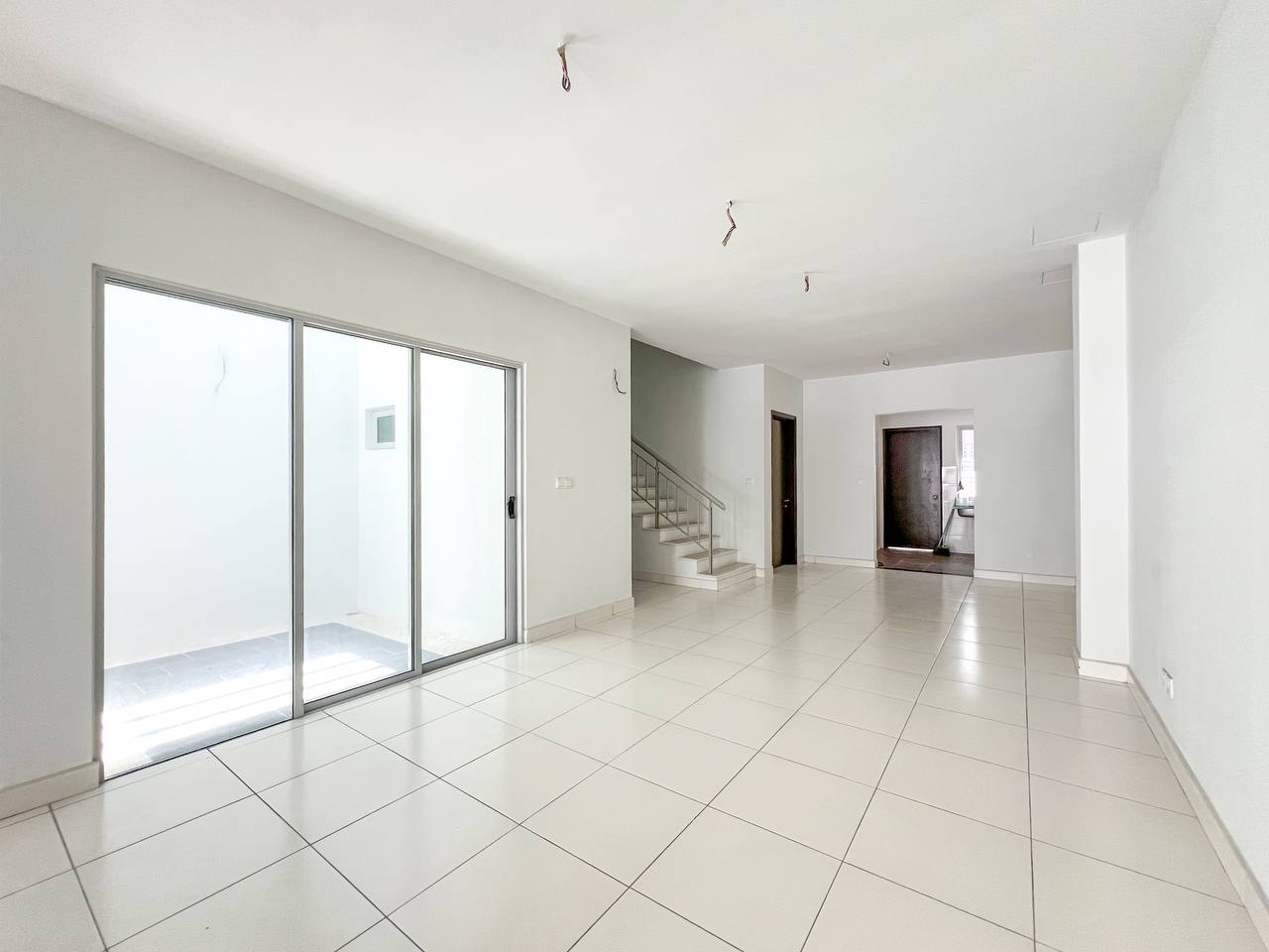 Three Storey Serissa Denai Alam Unfurnished - photo 6