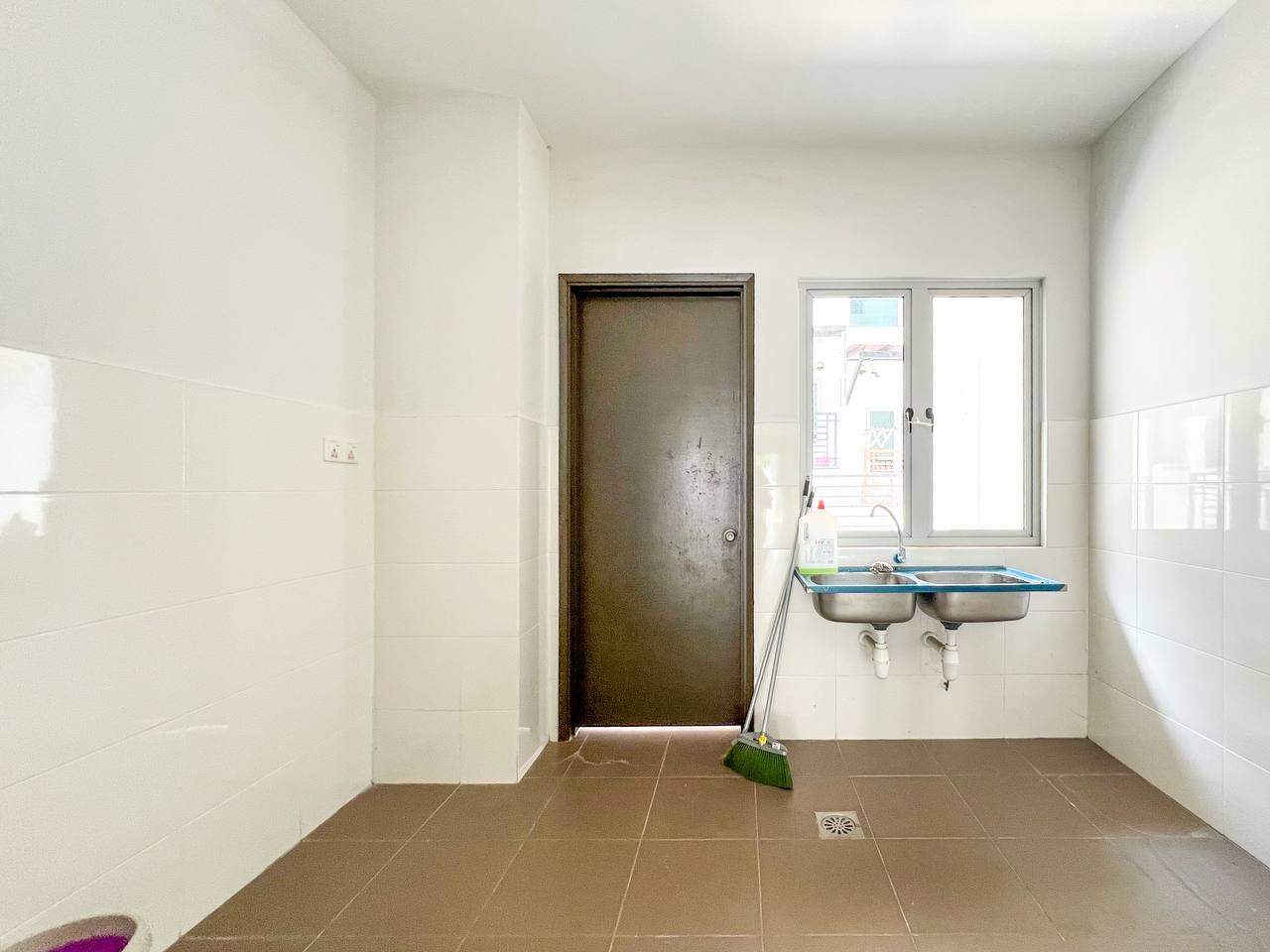 Three Storey Serissa Denai Alam Unfurnished - photo 7