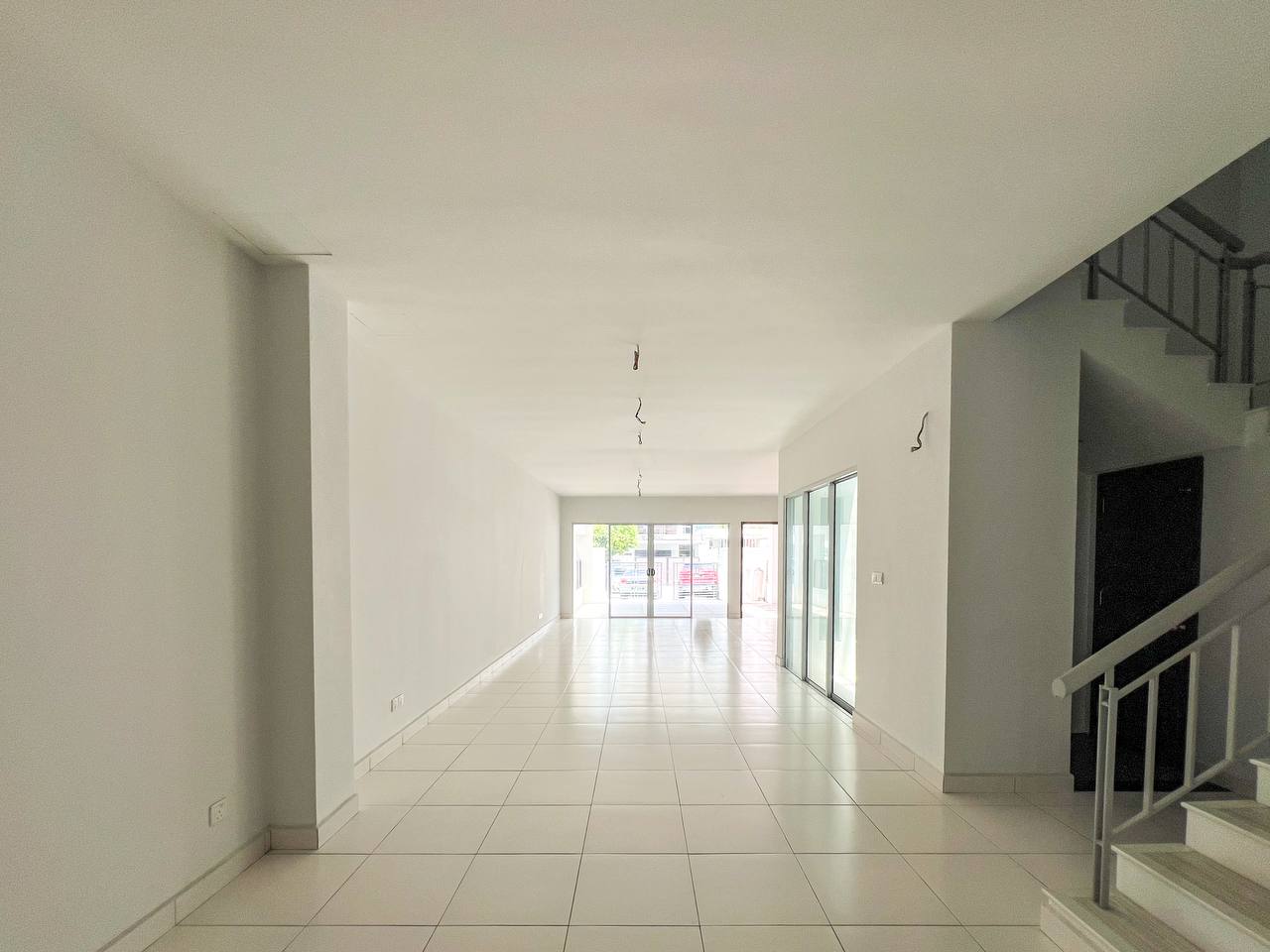 Three Storey Serissa Denai Alam Unfurnished - photo 10