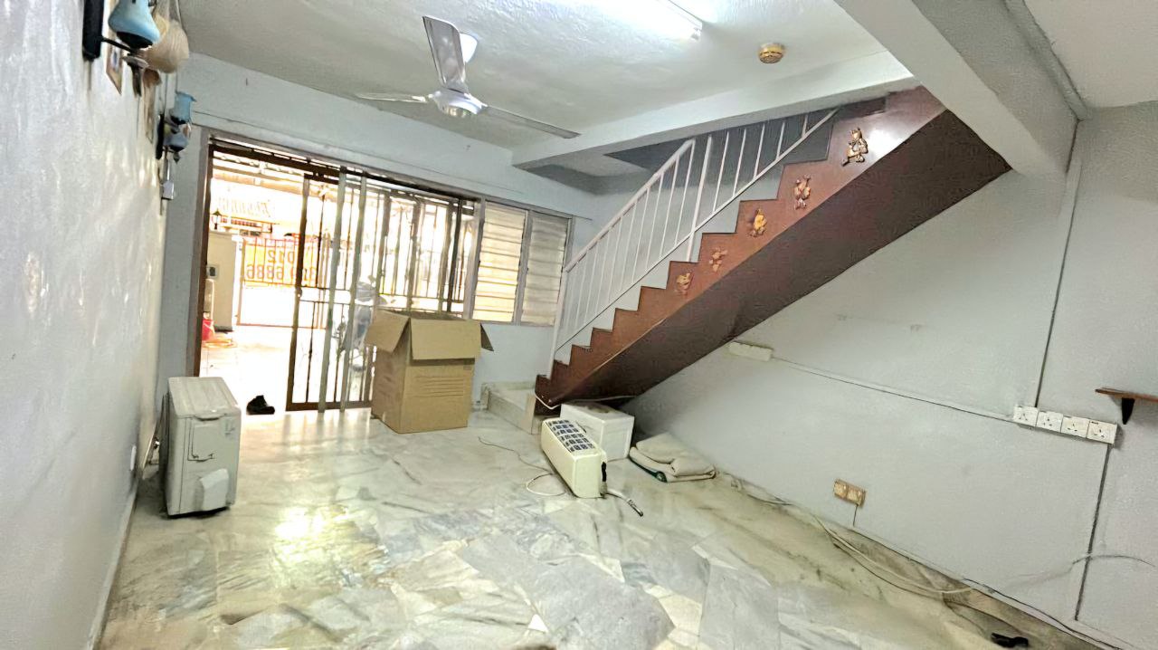 Three Storey Taman Sentul Jaya Intermediate - photo 4