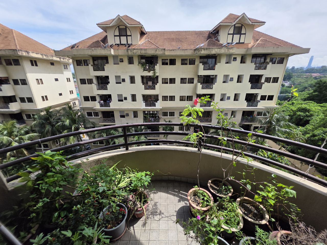 Desa Villa Condo Taman Desa Partly Furnish - photo 2