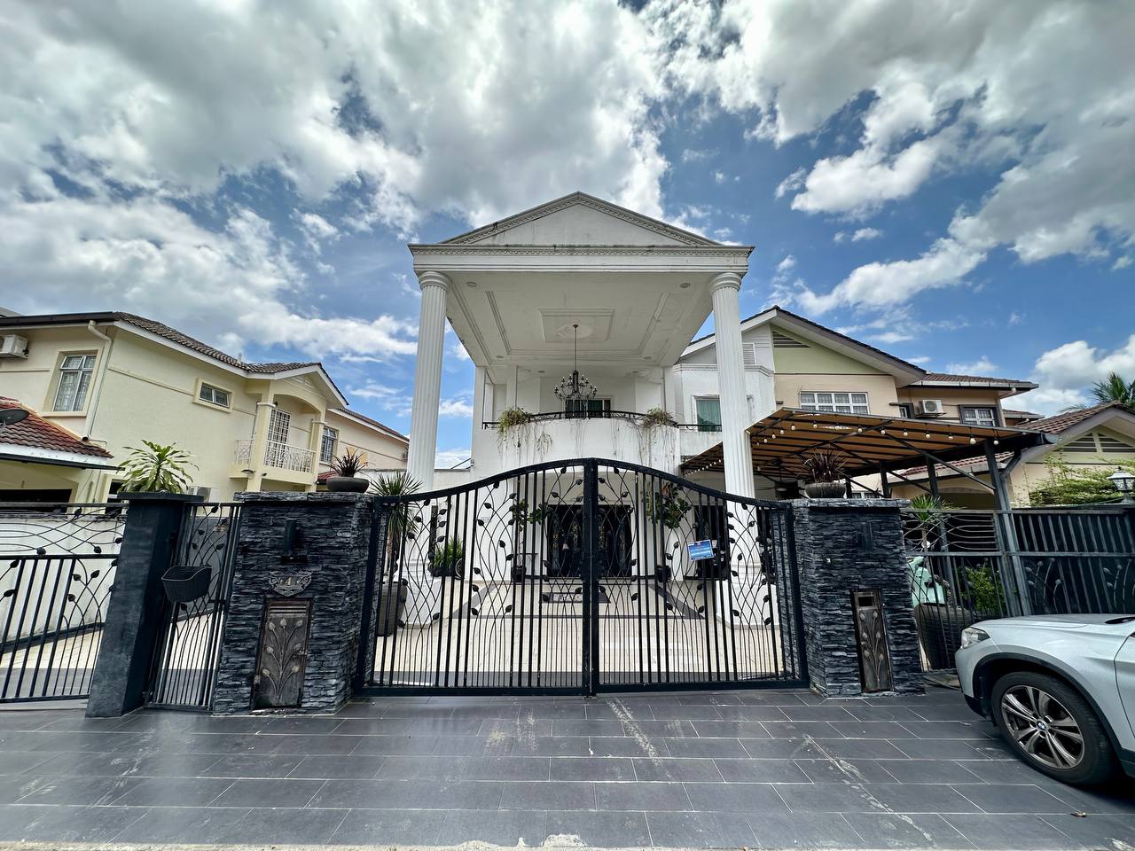 Two Storey Semid Uka ...
