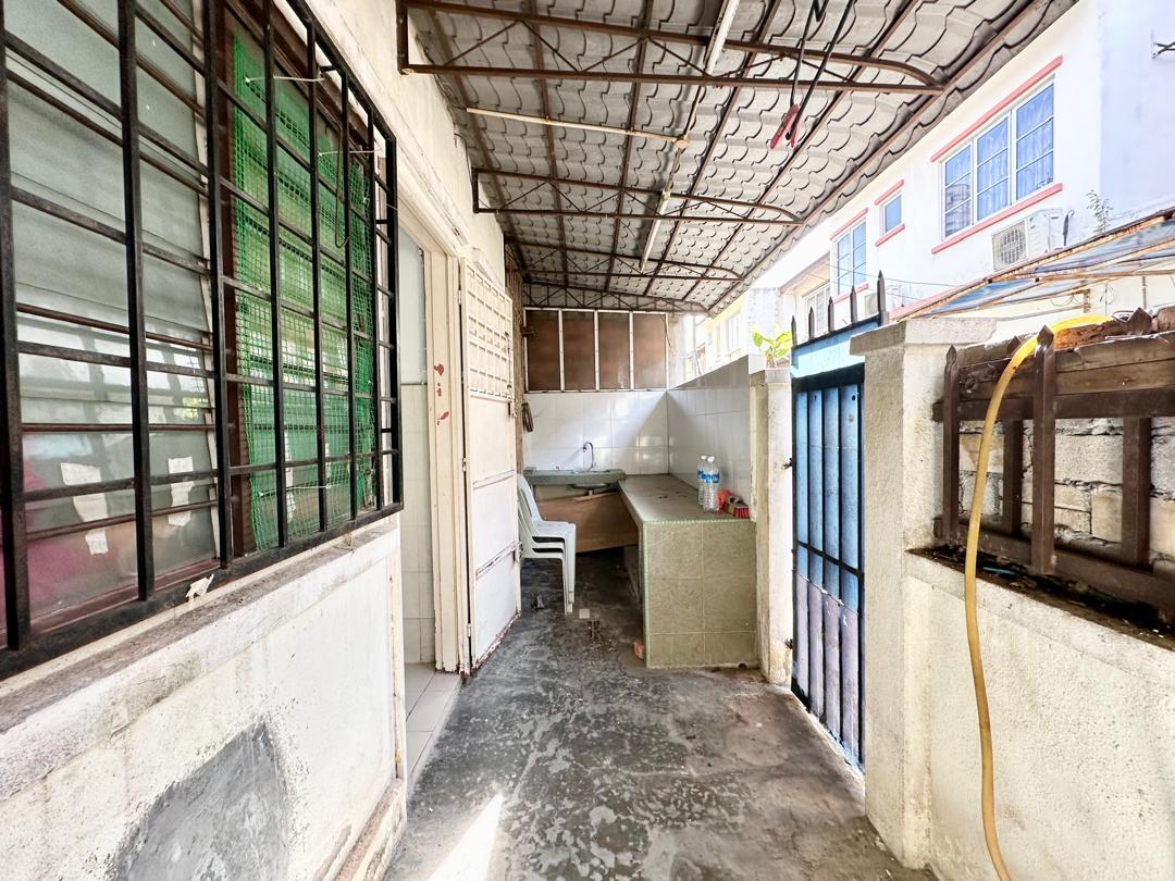 Double Storey Inter Taman Gombak permai - photo 12
