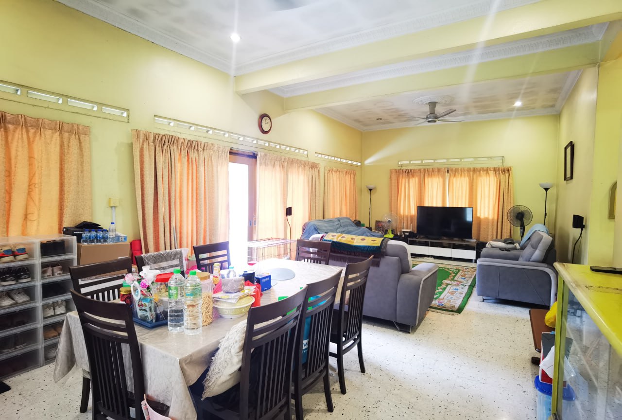 Banglo Setingkat partly Furnish Sg Besi Desa Tasik - photo 5