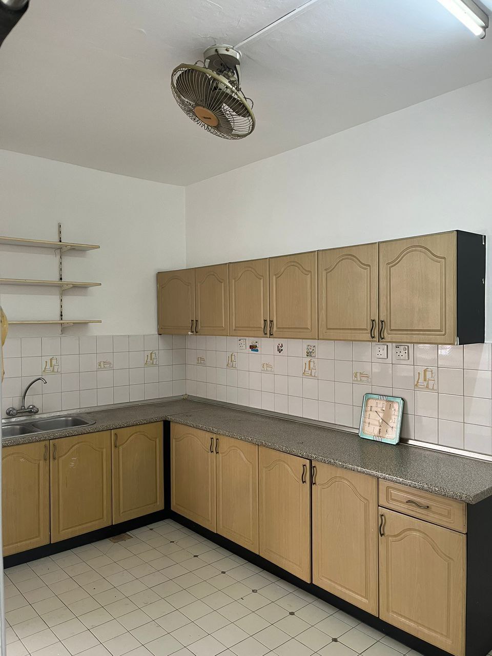 Endlot Usj 4 Subang Jaya Partly Furnish - photo 3