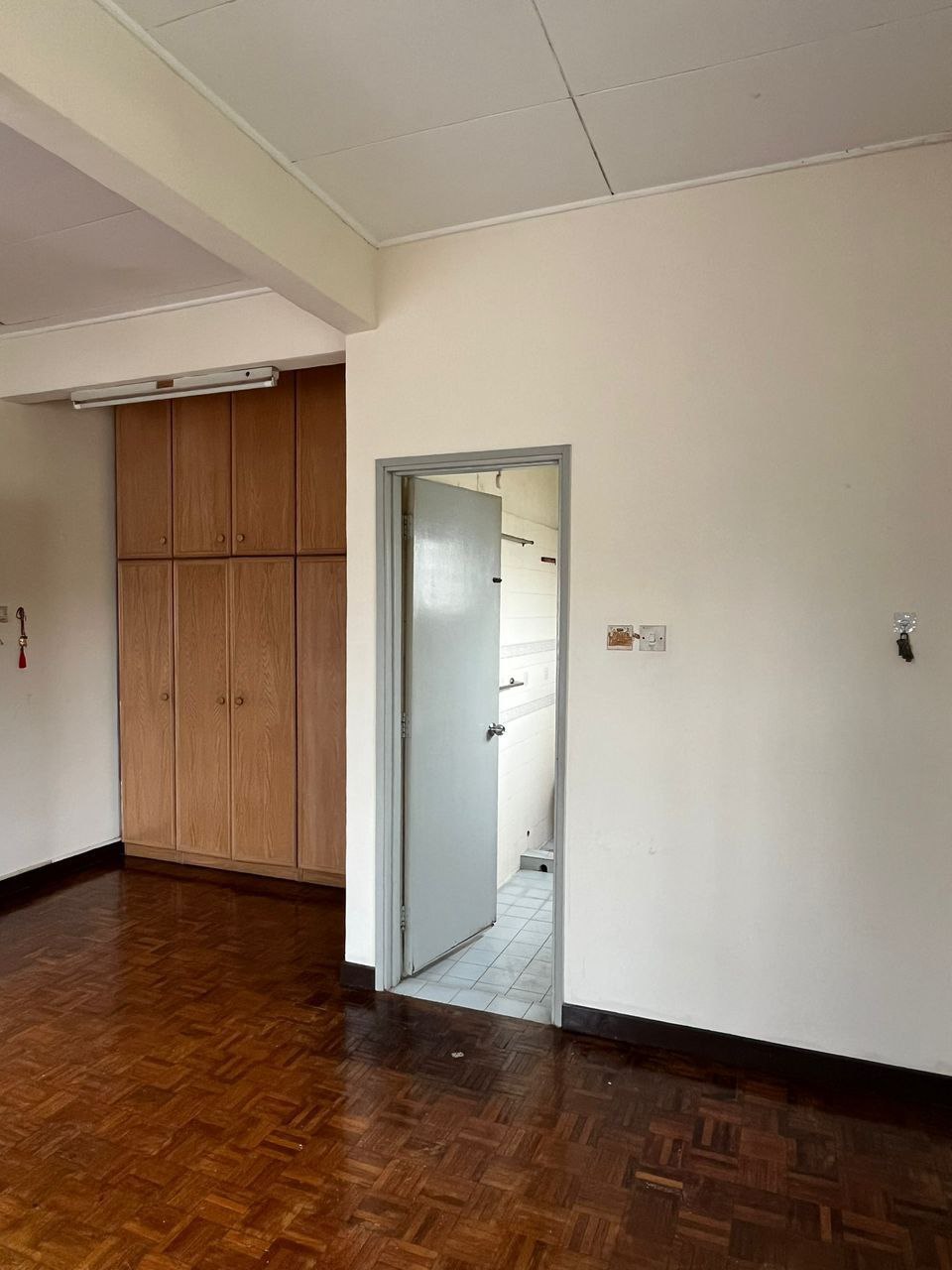 Endlot Usj 4 Subang Jaya Partly Furnish - photo 6