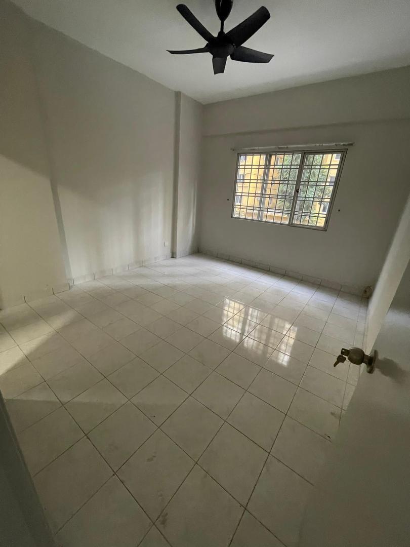 Low Floor Pelangi Damansara Persiaran Surian Kota - photo 3