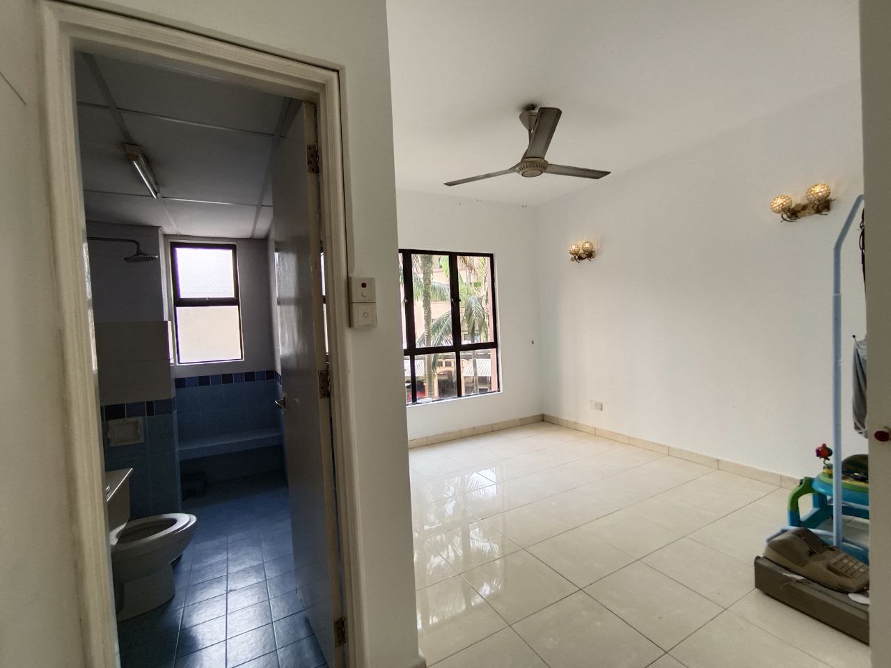 Casa Indah 1 Kota Damansara Facing Pool Low level - photo 13