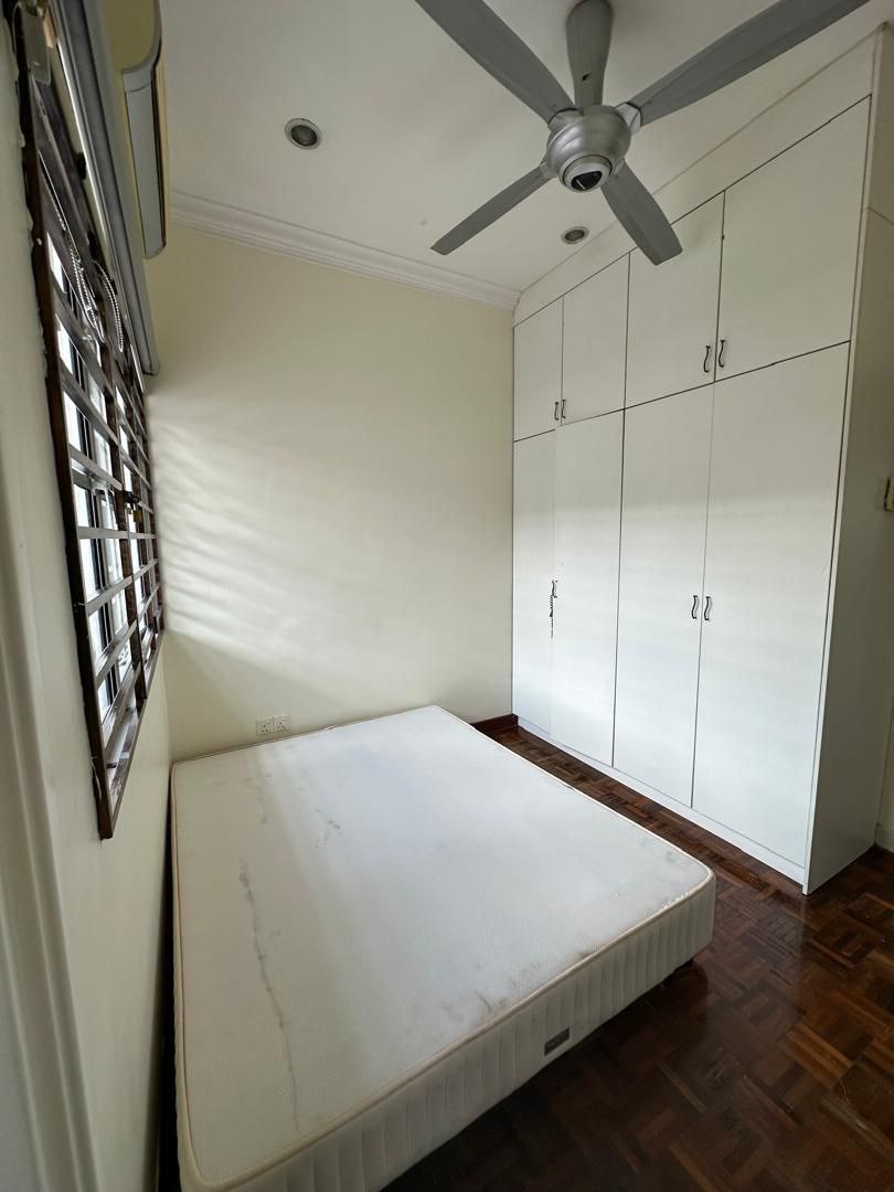 Double Storey Terrace Usj 22 Partly Furnish - photo 2