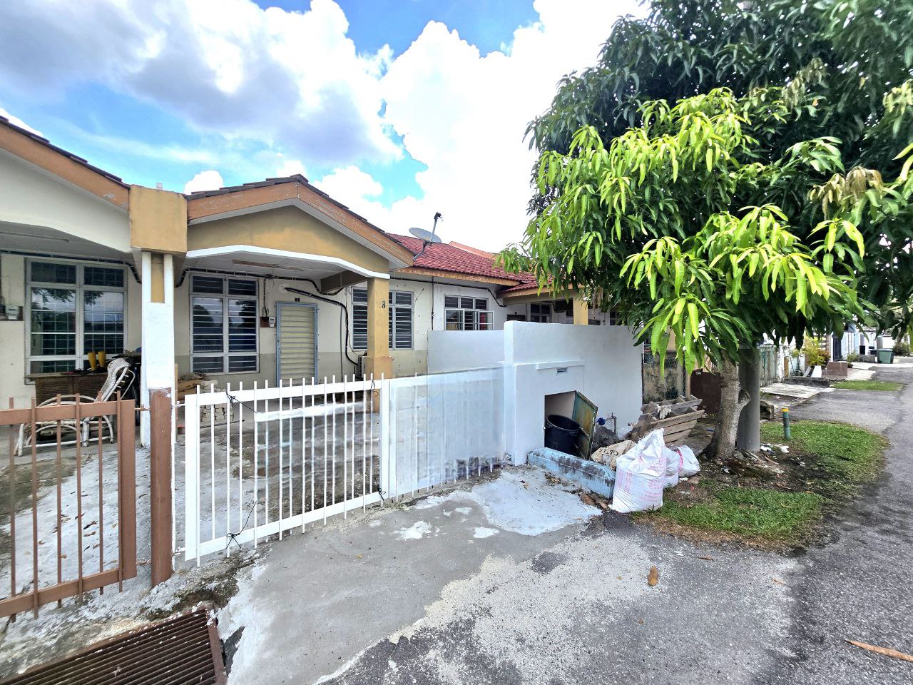 Single Storey Taman Pinggiran Cyber - photo 2