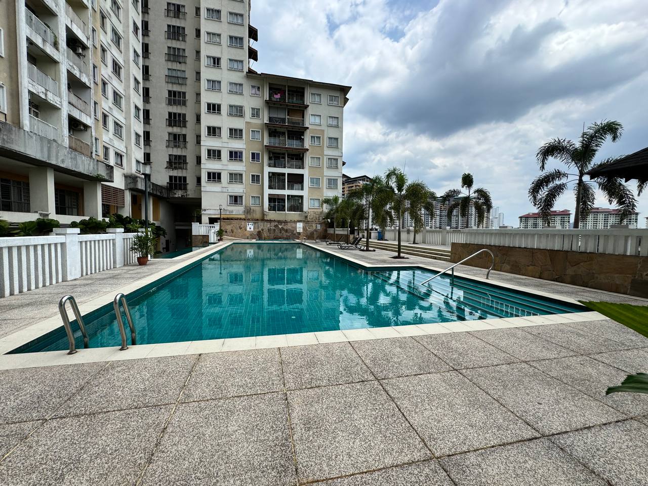 Perdana View Corner Unit Block A Partly Furnish - photo 2