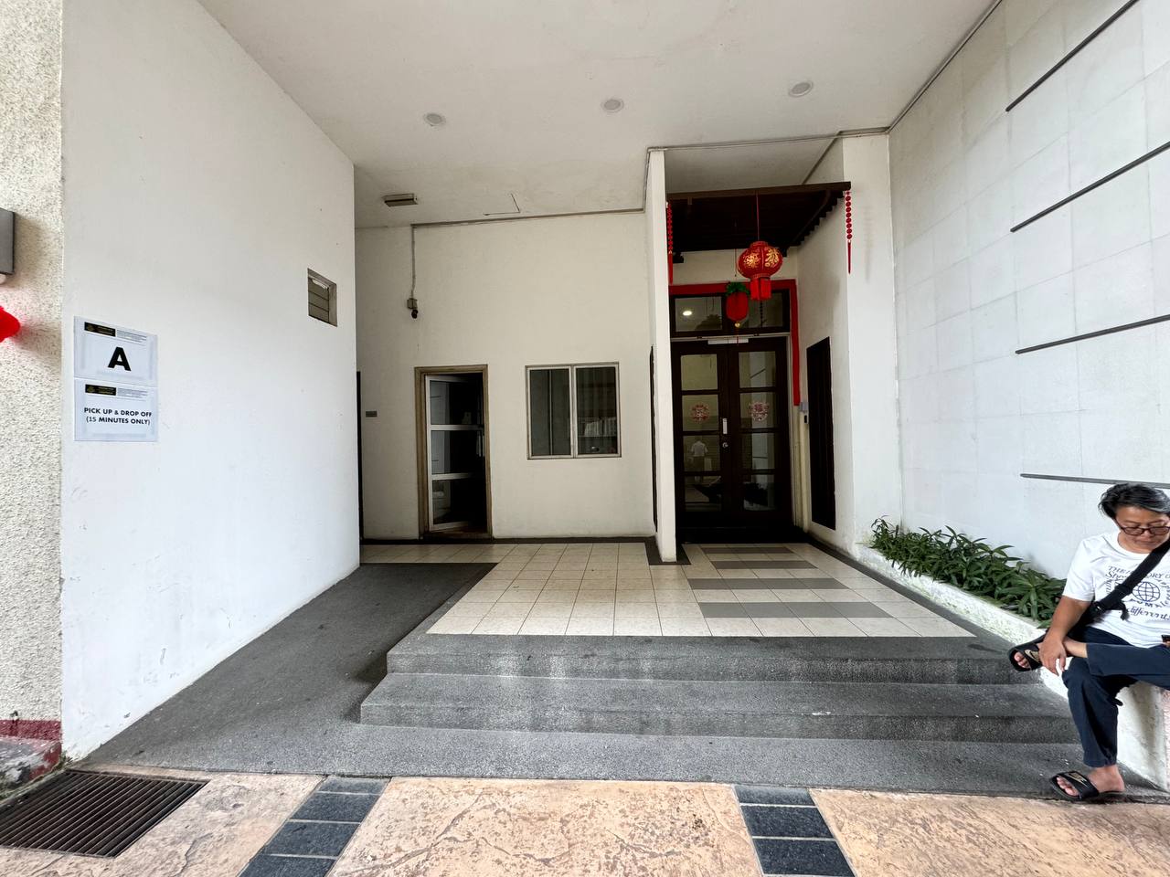 Perdana View Corner Unit Block A Partly Furnish - photo 4