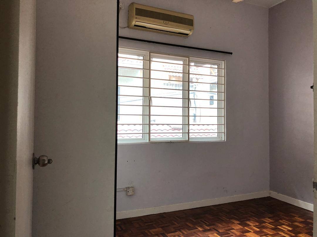 Two half Storey Taman Bukit Setiawangsa Partly Fur - photo 2