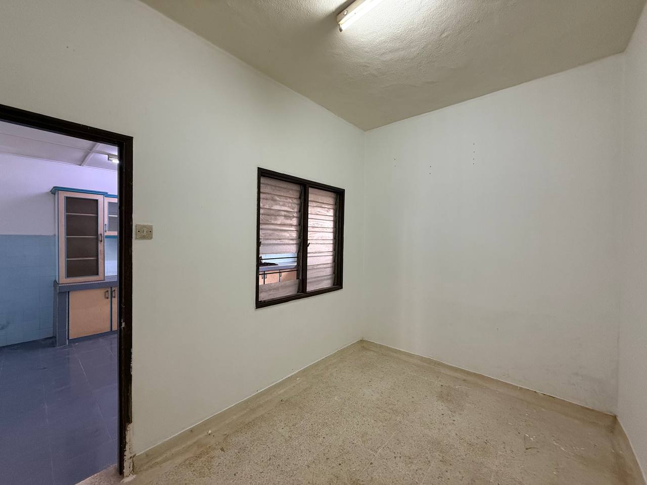 Double Storey Taman Sri Watan Ampang - photo 7