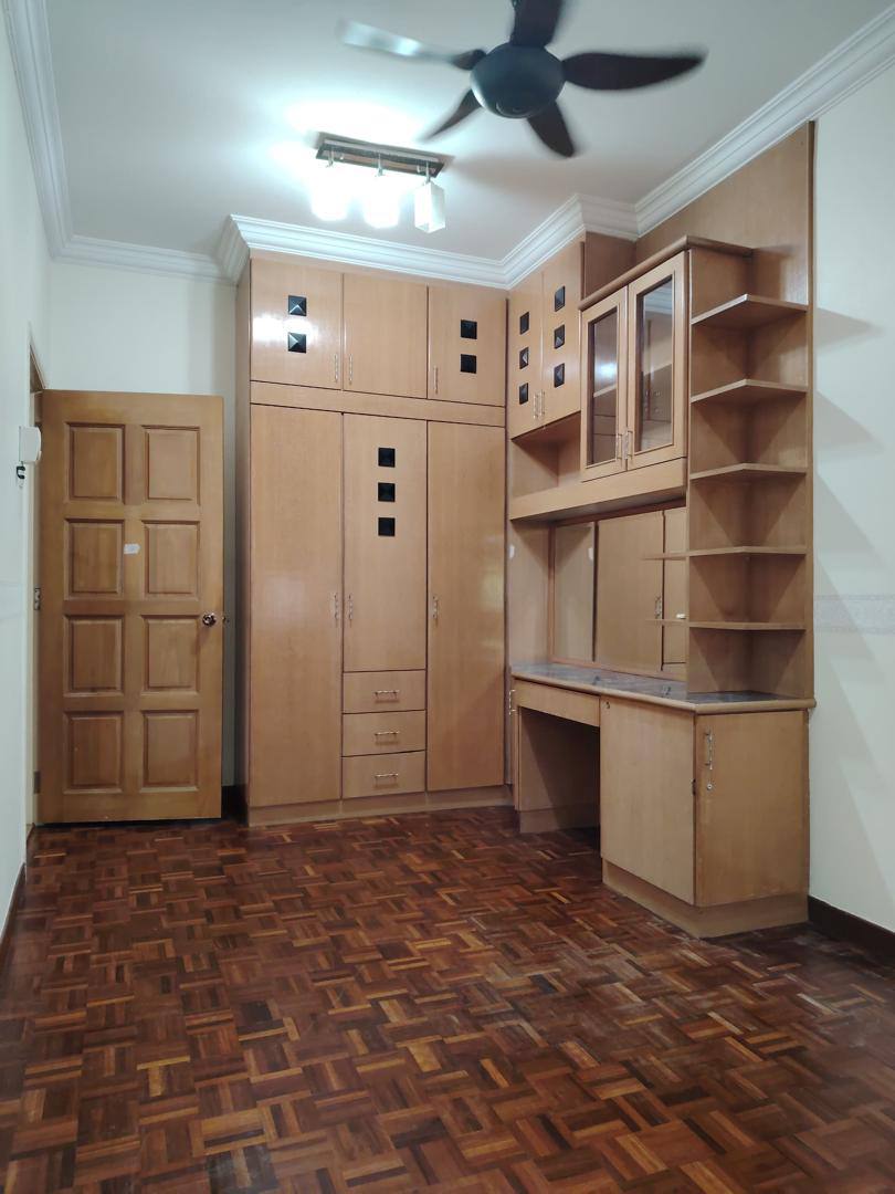 Groundfloor Partly Furnish Kiara Park Garden View - photo 7