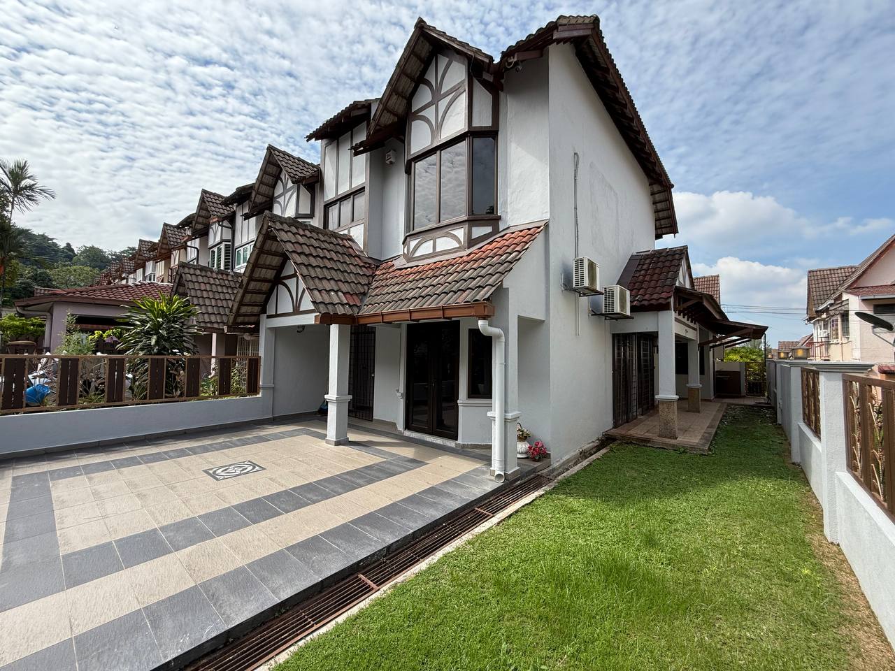 Endlot Double Storey Taman Bukit Setiawangsa - photo 2