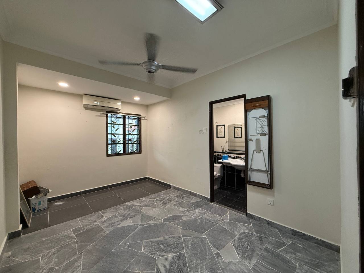 Endlot Double Storey Taman Bukit Setiawangsa - photo 12