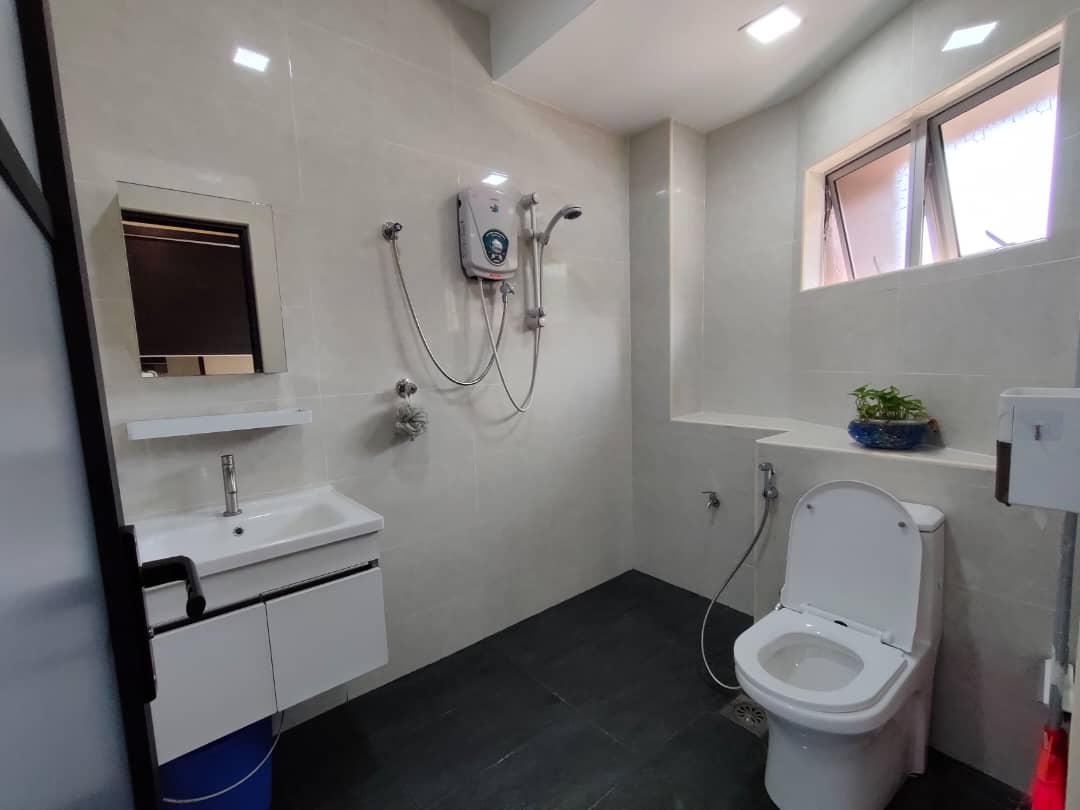 Easy Access Corner Lot Double Storey SS14 Subang J - photo 13