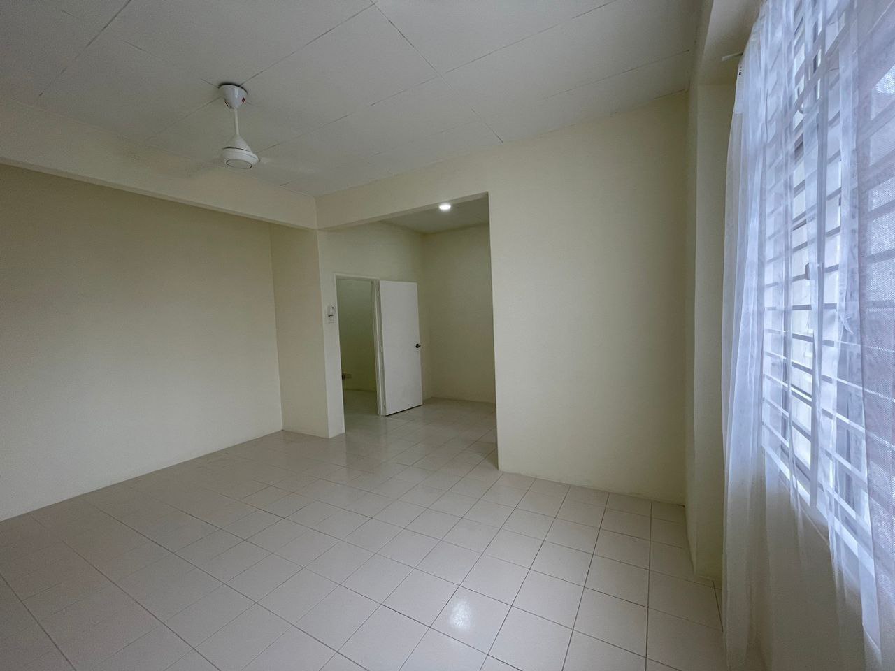 Double Storey Taman Ukay Bestari Intermediate - photo 9