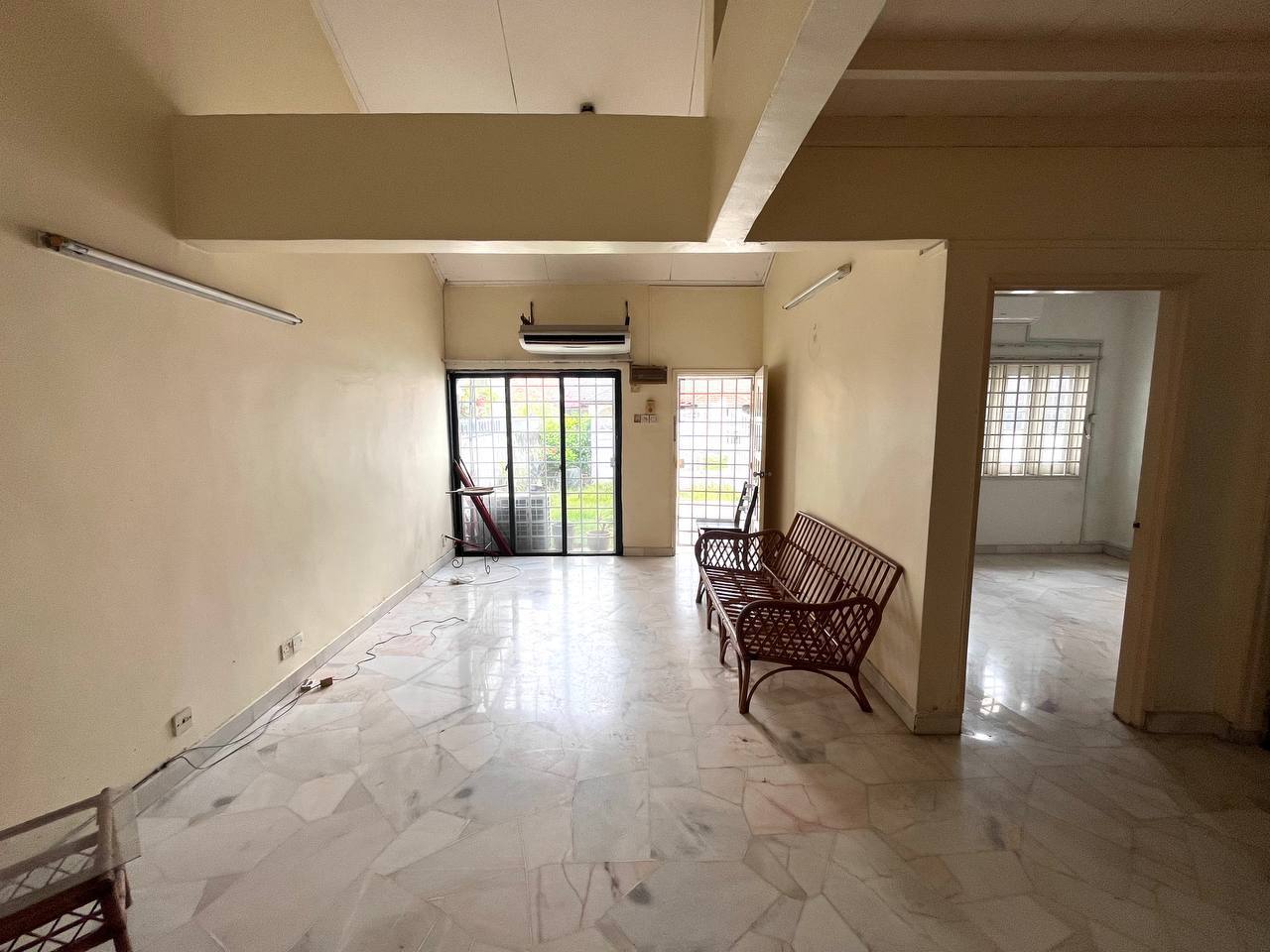 One Half storey Usj 2 Intermediate - photo 5