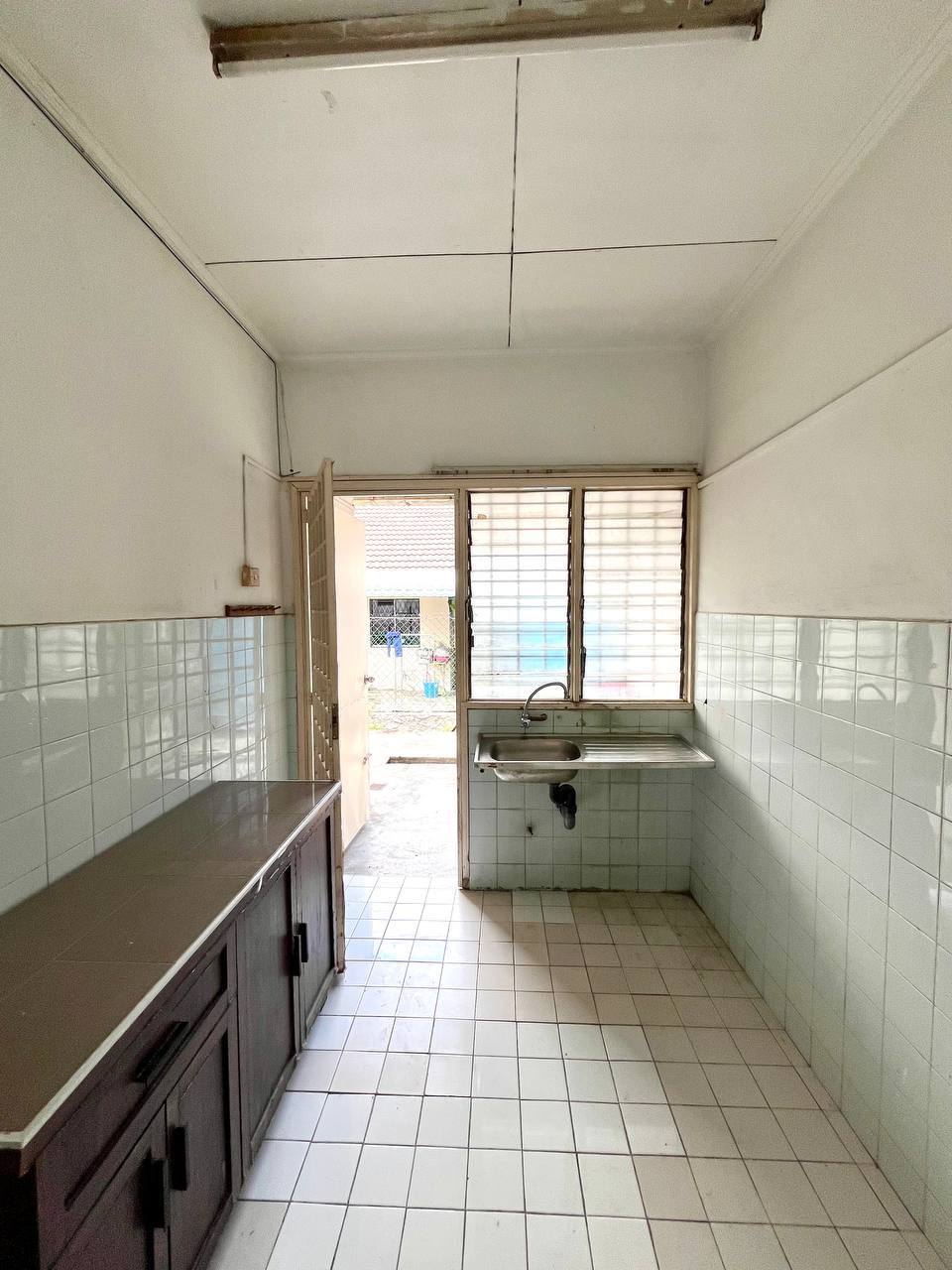 One Half storey Usj 2 Intermediate - photo 6