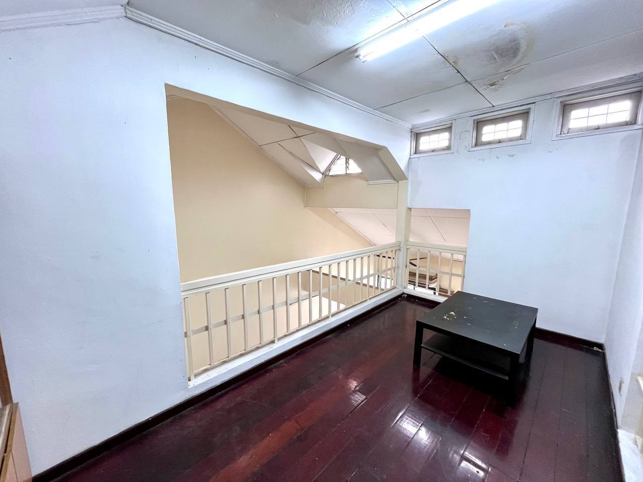 One Half storey Usj 2 Intermediate - photo 9
