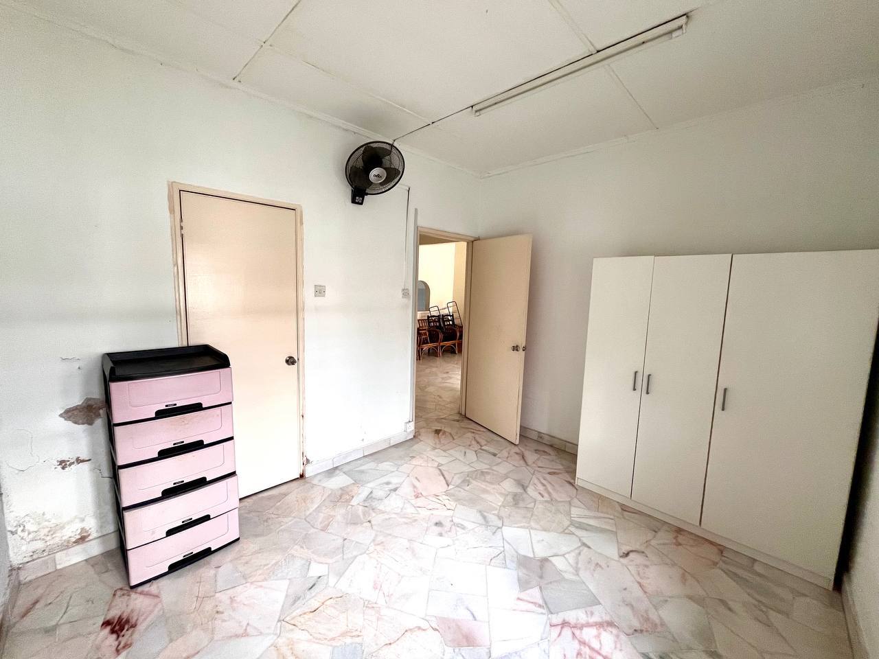 One Half storey Usj 2 Intermediate - photo 11