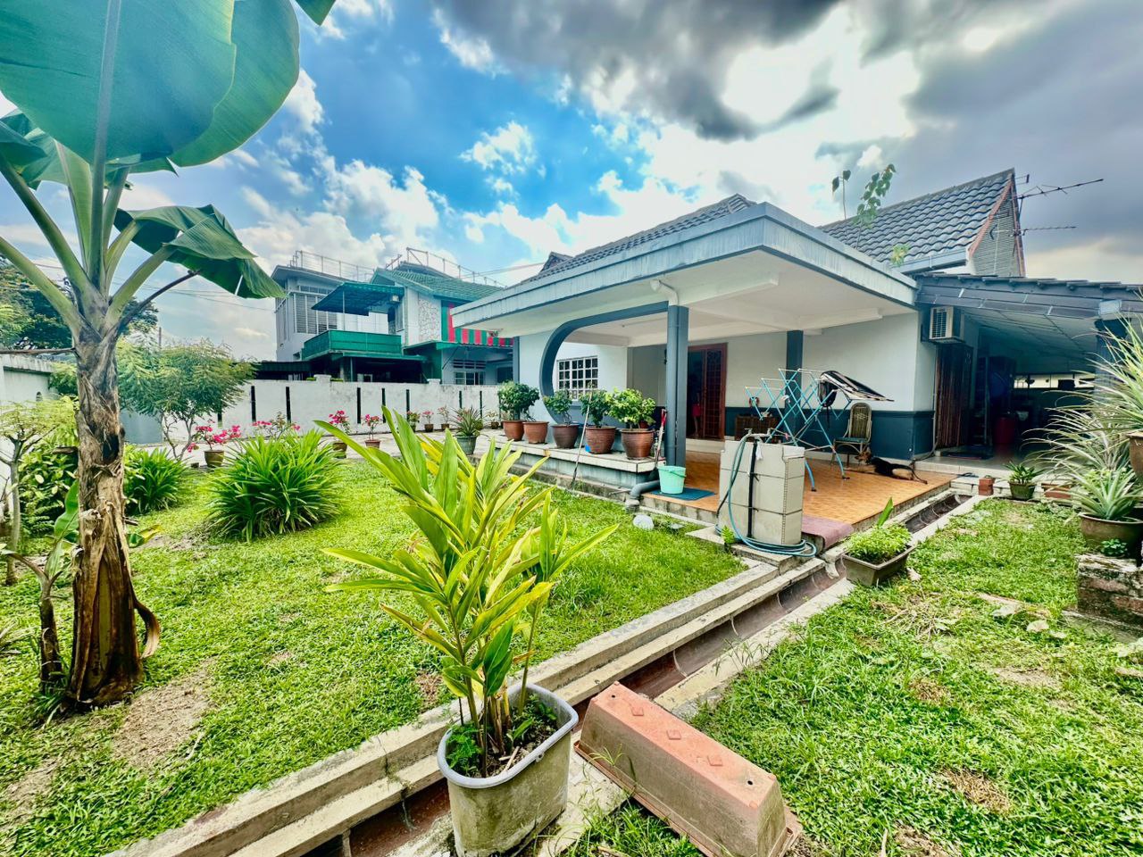 Single Storey Bungalow Kg Tunku - photo 7