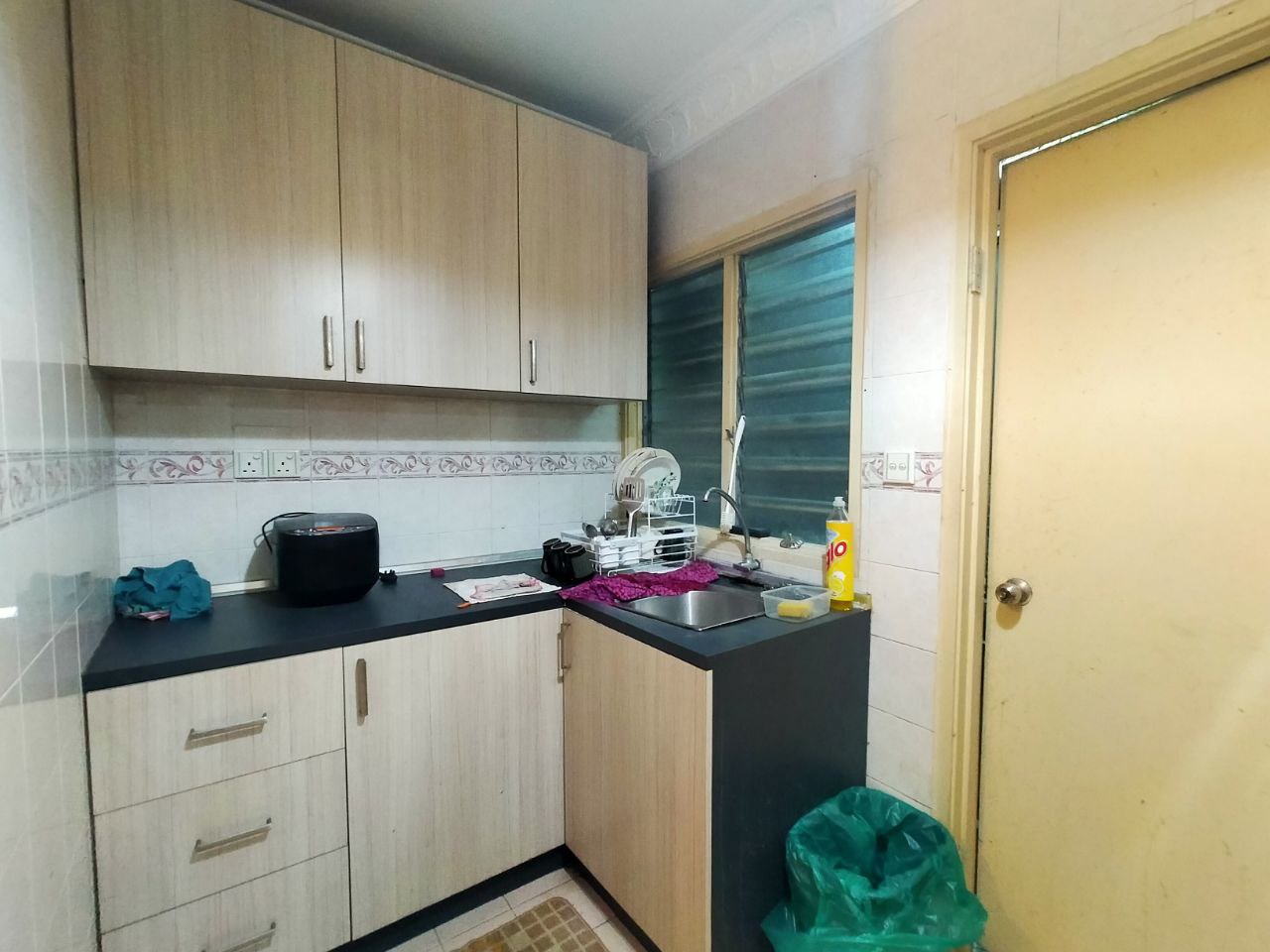 Flora Damansara Blok F Partly Furnish Level 8 - photo 9