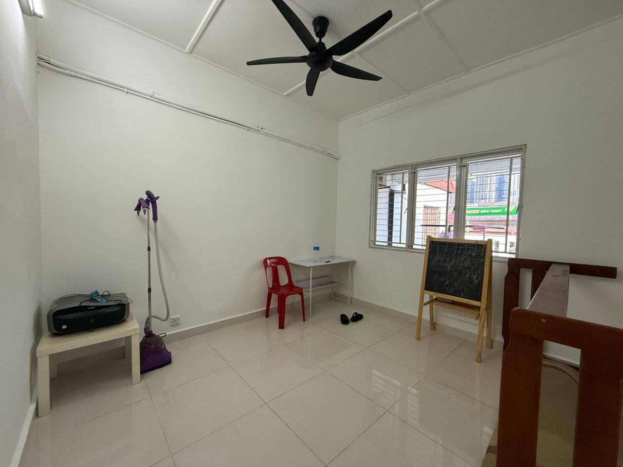 Single Storey Taman Keramat  Repainted - photo 2