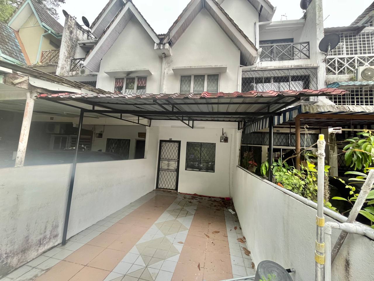 Three Storey Townhouse Seksyen 5 Wangsa Maju - photo 3
