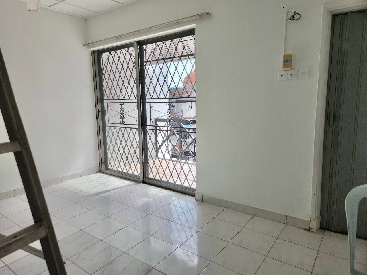 Three Storey Townhouse Seksyen 5 Wangsa Maju - photo 6