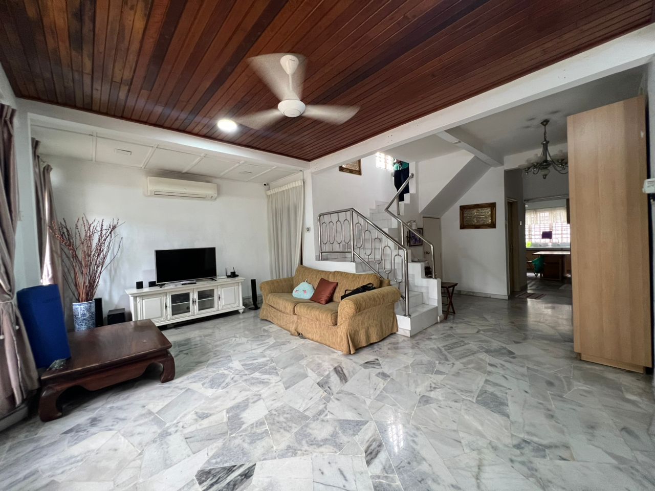 One Half Storey Corner Usj 6 Partly Furnish - photo 9