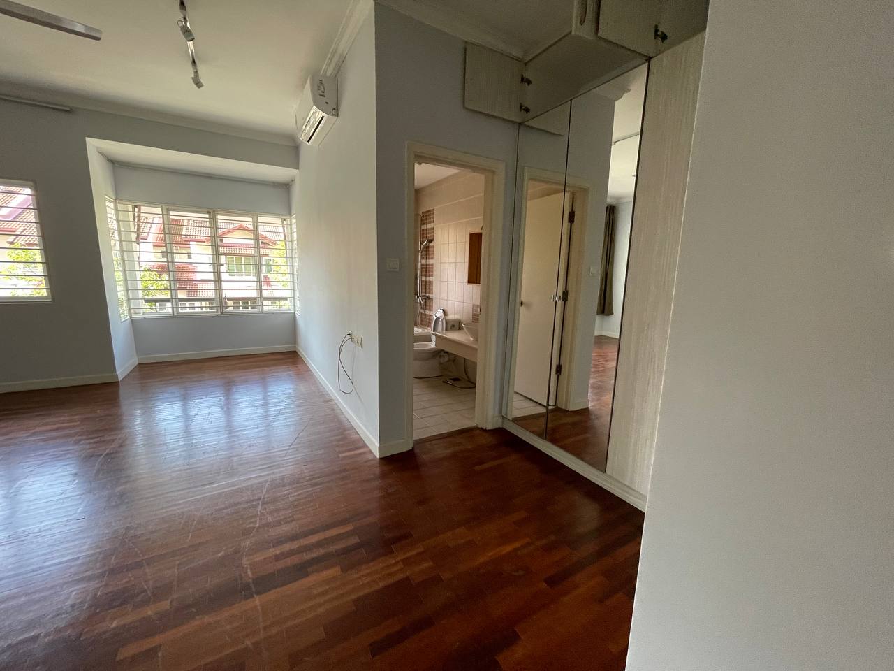 Upper Floor Laman Impian Garden Villa Sunway Daman - photo 11
