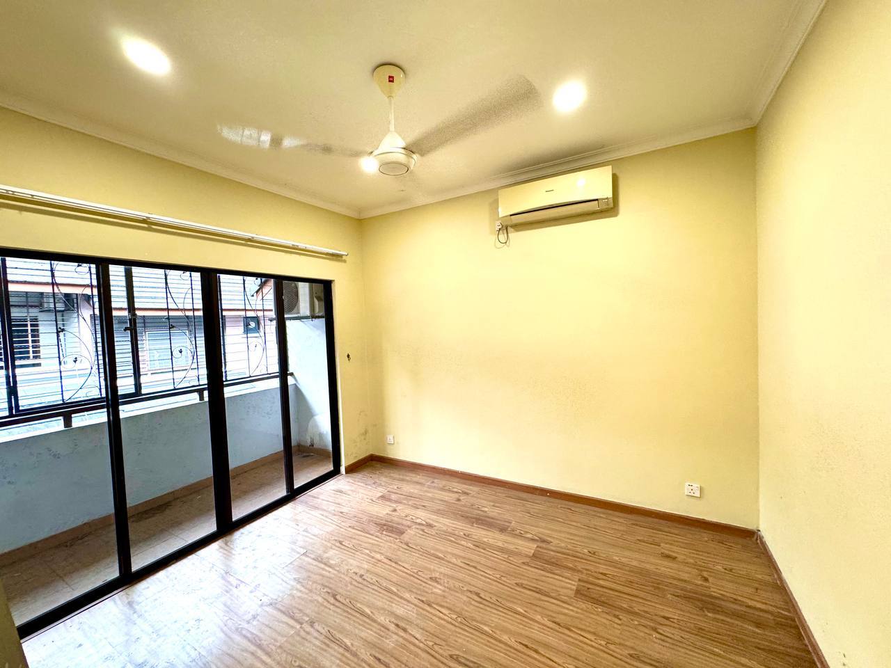 One Half Storey Townhouse Mutiara Tropicana - photo 2