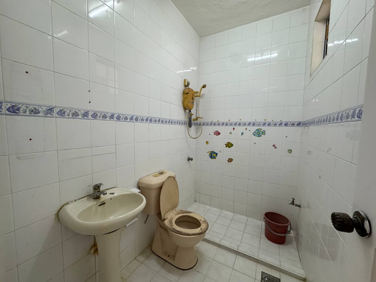 Double Storey Ss 12 Subang Jaya Renovated - photo 11