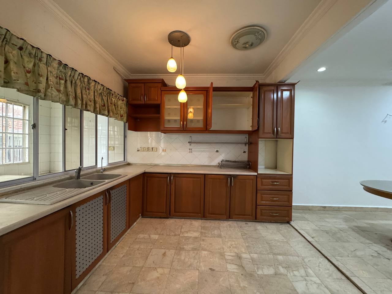 Double Storey Ss 12 Subang Jaya Renovated - photo 13