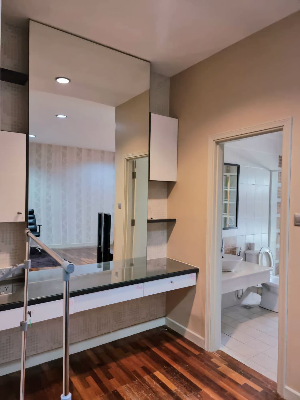 Upper Floor Townhouse Laman Impian Garden Villa - photo 9