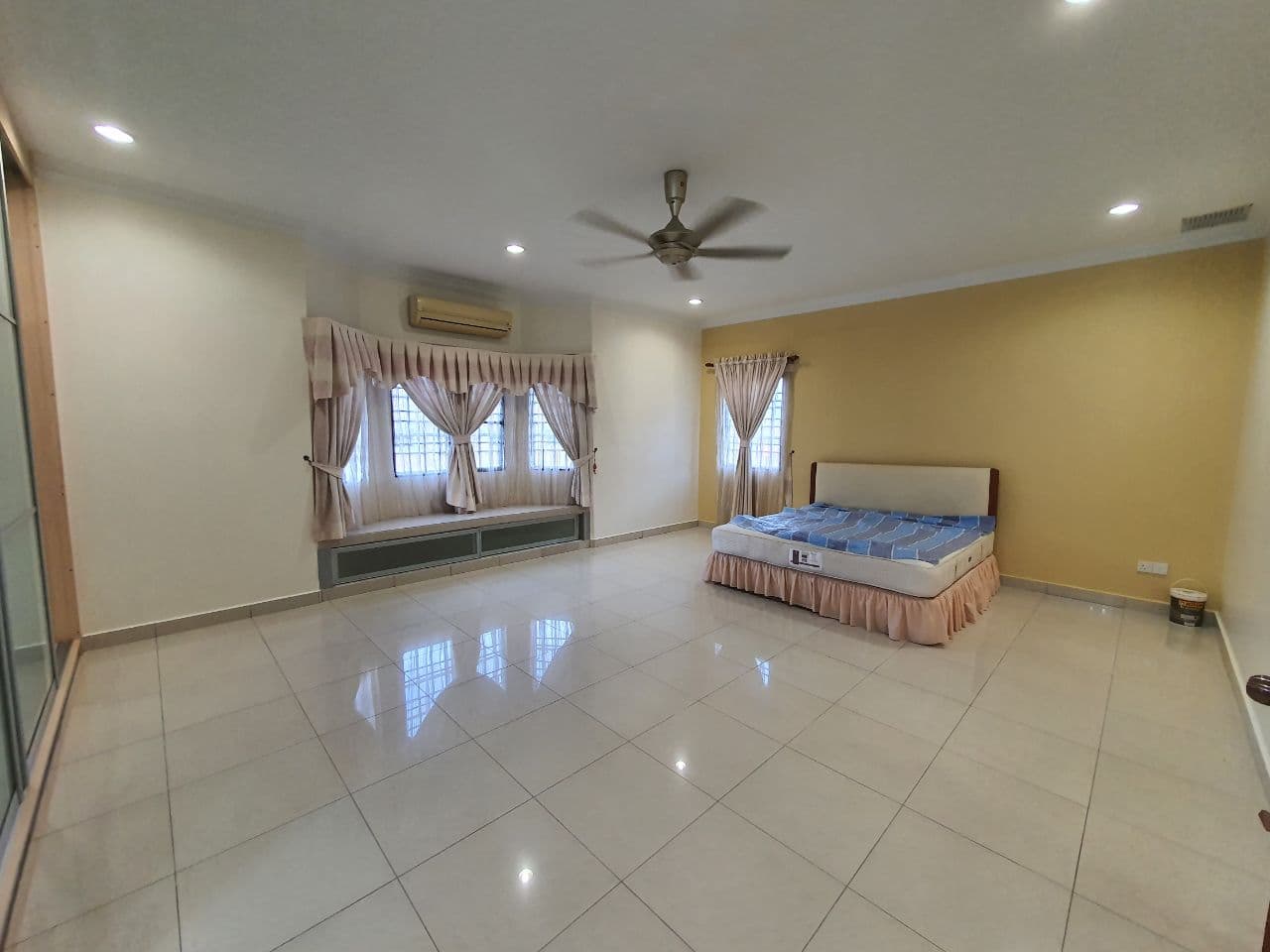 FULLY RENOVATED 2 Storey Semi D Pinggiran Saujana - photo 4