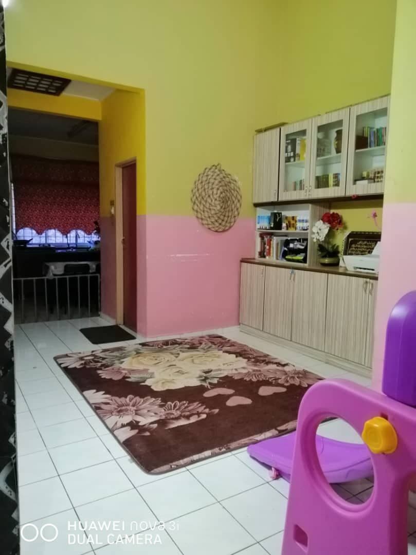 RENOVATED 1 Storey Rinching Seksyen 2 Semenyih - photo 5