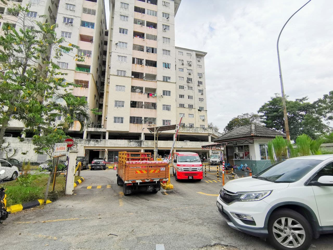 24 HOURS SECURE Puchong Intan Apartment - photo 3