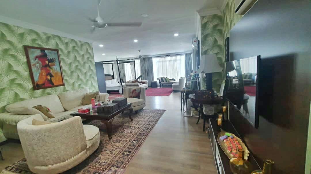 VERY BEAUTIFUL 2 Storey Bungalow KGSAAS Seksyen 13 - photo 3