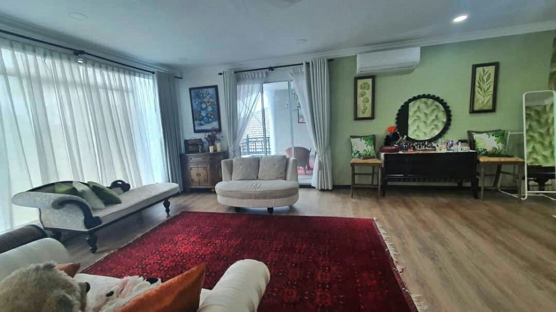 VERY BEAUTIFUL 2 Storey Bungalow KGSAAS Seksyen 13 - photo 4