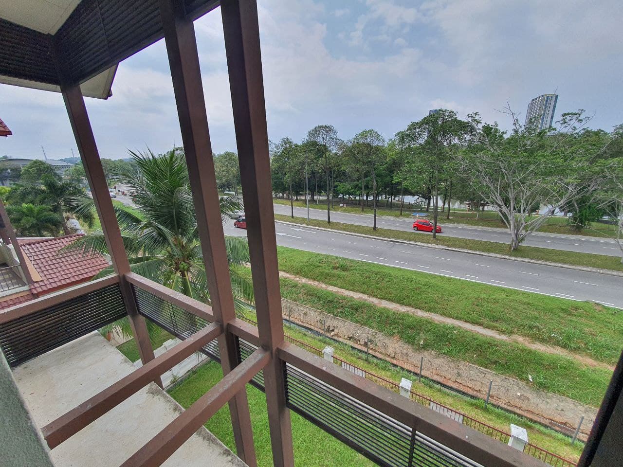 FACING TASIK 2 Half Storey Semi D Puncak Bangi - photo 13