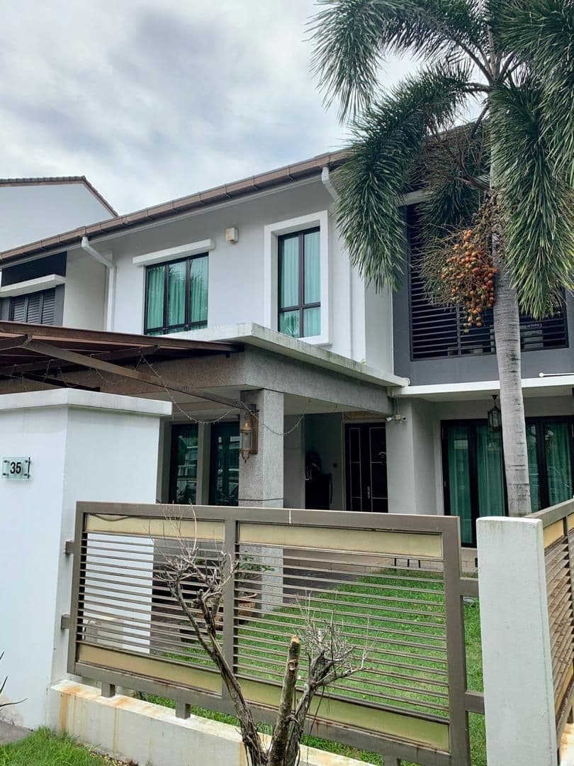 RENOVATED 2 Storey Bungalow Putra Heights - photo 2