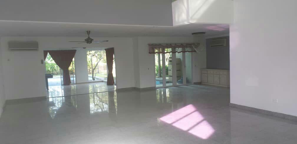 FACING GOLF COURSE 2 Storey Bungalow Seksyen 13 - photo 4