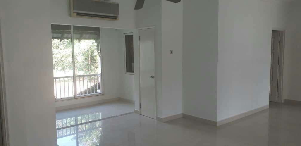 FACING GOLF COURSE 2 Storey Bungalow Seksyen 13 - photo 8