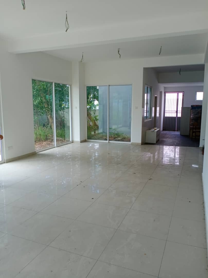 CORNET LOT 3 Storey Taman Nadayu 92 Kajang - photo 3
